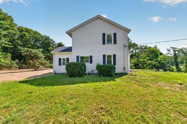 71 Great Neck Rd, Wareham, MA 02571