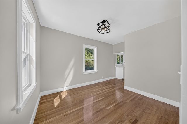 71 Great Neck Rd, Wareham, MA 02571