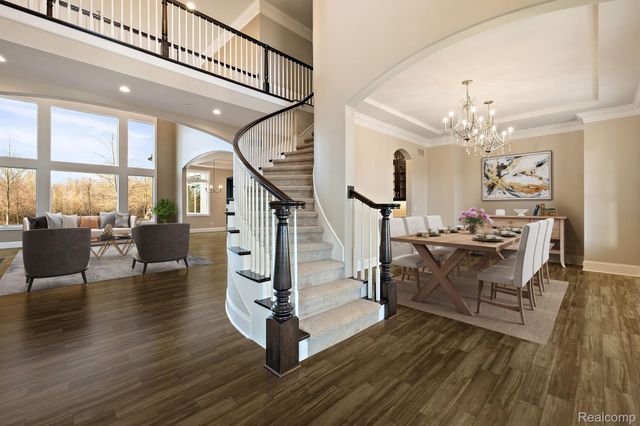 145 BRIDGEVIEW Drive, Bloomfield Hills, MI 48304