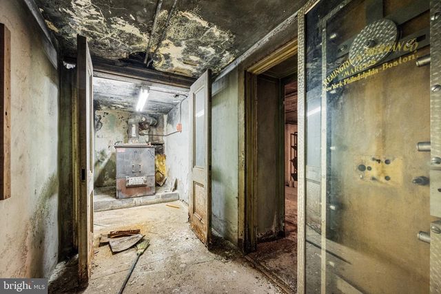 205 E HIGH ST, Pottstown, PA 19464