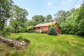 21 Holbrook Road, Bedford, NH 03110