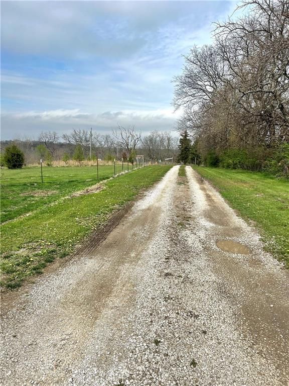 7221 SE Pp Highway, Holt, MO 64048