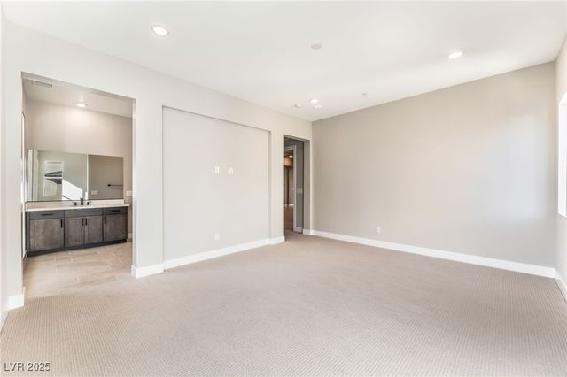 9132 Las Manaitas Avenue 302, Las Vegas, NV 89144