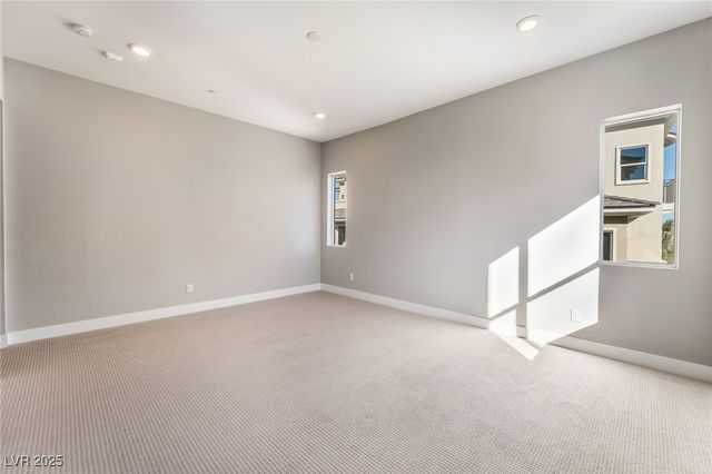 9132 Las Manaitas Avenue 302, Las Vegas, NV 89144