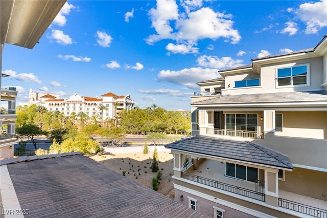 9132 Las Manaitas Avenue 302, Las Vegas, NV 89144