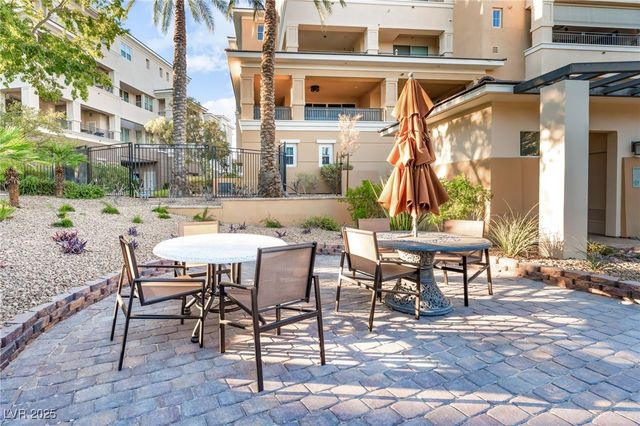 9132 Las Manaitas Avenue 302, Las Vegas, NV 89144