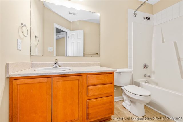 817 Bramblegate Road, Hope Mills, NC 28348