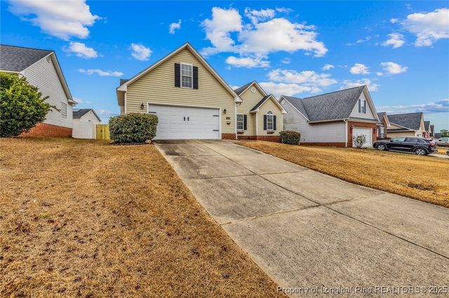 817 Bramblegate Road, Hope Mills, NC 28348