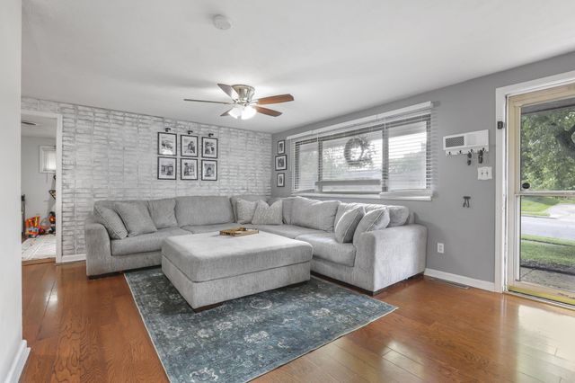 1684 Haft Drive, Reynoldsburg, OH 43068