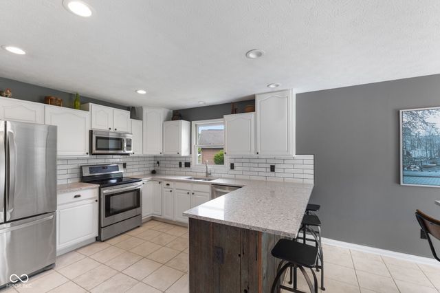 4547 Hammerstone Court, Indianapolis, IN 46239