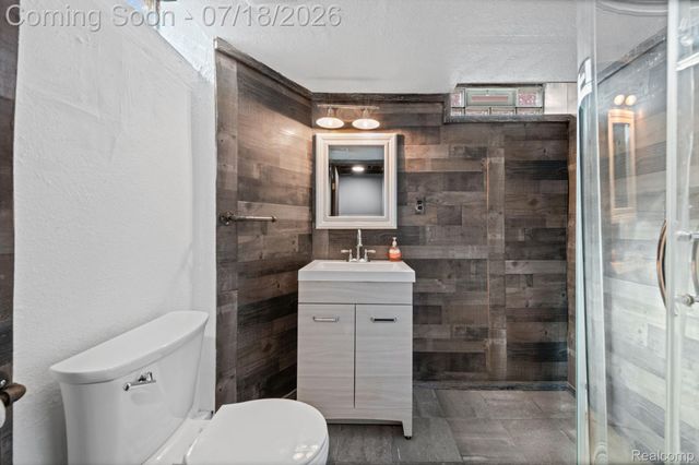 8950 Brentwood Street, Livonia, MI 48150
