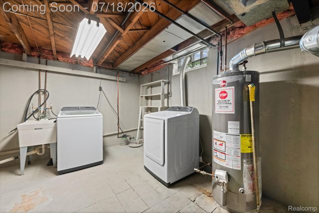 8950 Brentwood Street, Livonia, MI 48150