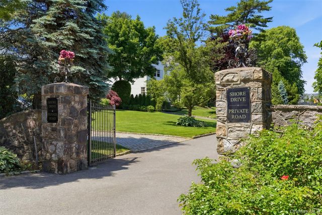 2 Shore Drive, Manhasset, NY 11030