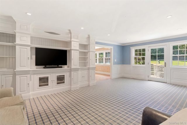 2 Shore Drive, Manhasset, NY 11030