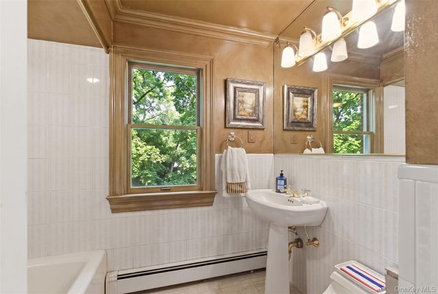 2 Shore Drive, Manhasset, NY 11030