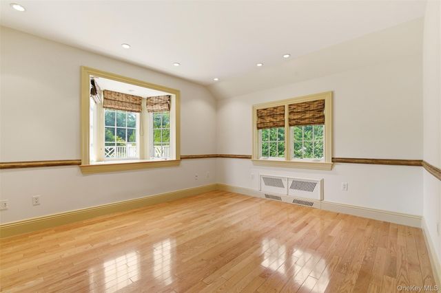 2 Shore Drive, Manhasset, NY 11030
