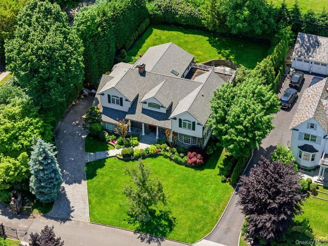 2 Shore Drive, Manhasset, NY 11030