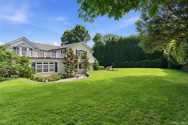 2 Shore Drive, Manhasset, NY 11030