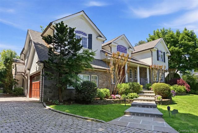 2 Shore Drive, Manhasset, NY 11030