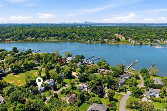 2 Shore Drive, Manhasset, NY 11030