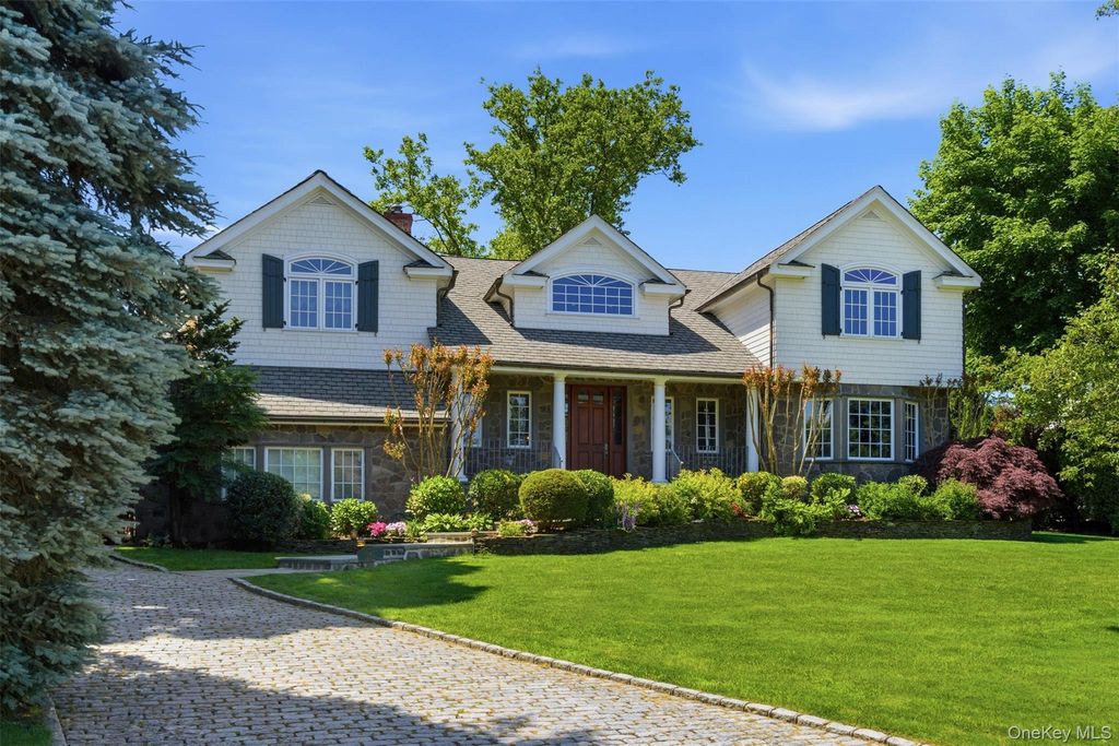 2 Shore Drive, Manhasset, NY 11030