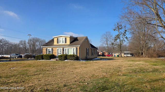 7808 Glaser Ln, Louisville, KY 40228