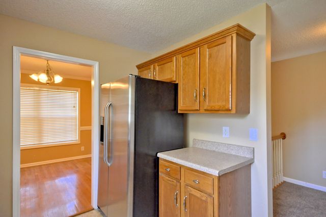 3517 BARKERS MILL RD, Clarksville, TN 37042