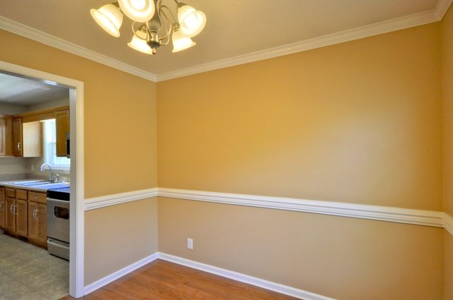 3517 BARKERS MILL RD, Clarksville, TN 37042