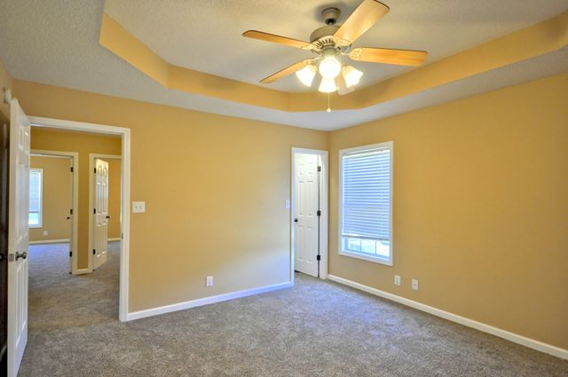3517 BARKERS MILL RD, Clarksville, TN 37042