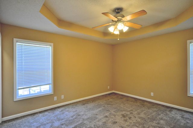 3517 BARKERS MILL RD, Clarksville, TN 37042