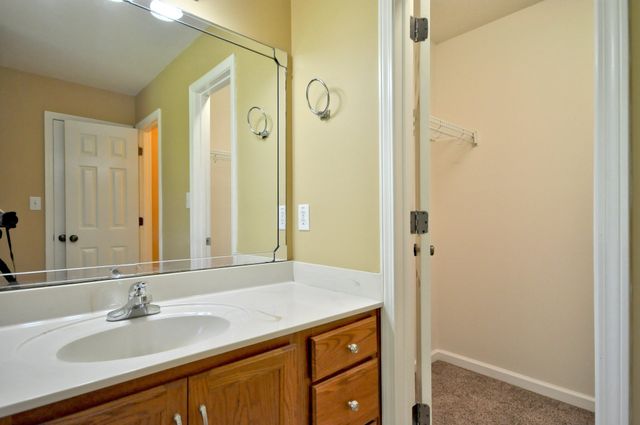 3517 BARKERS MILL RD, Clarksville, TN 37042