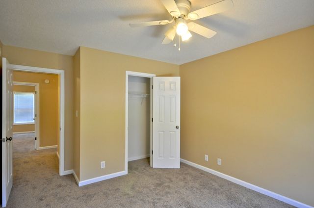 3517 BARKERS MILL RD, Clarksville, TN 37042