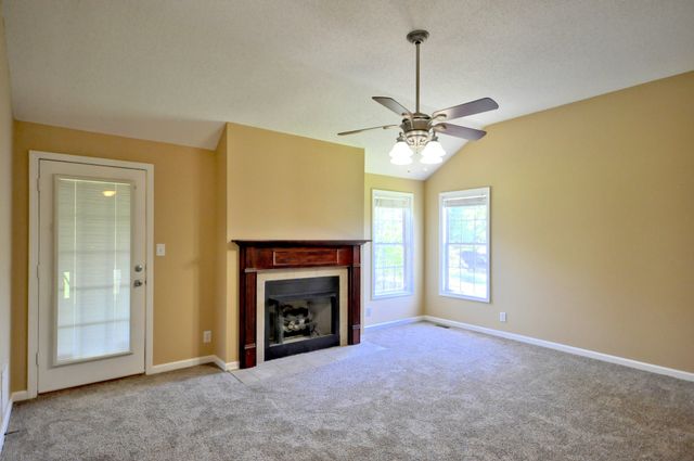 3517 BARKERS MILL RD, Clarksville, TN 37042