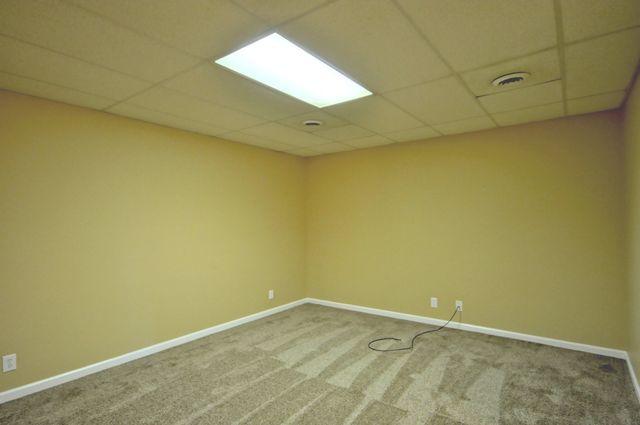3517 BARKERS MILL RD, Clarksville, TN 37042