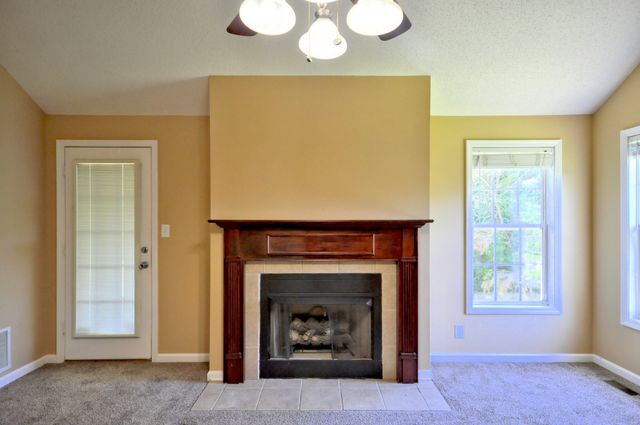 3517 BARKERS MILL RD, Clarksville, TN 37042