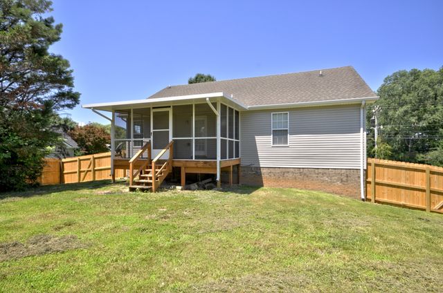 3517 BARKERS MILL RD, Clarksville, TN 37042