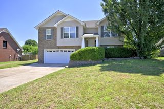 3517 BARKERS MILL RD, Clarksville, TN 37042
