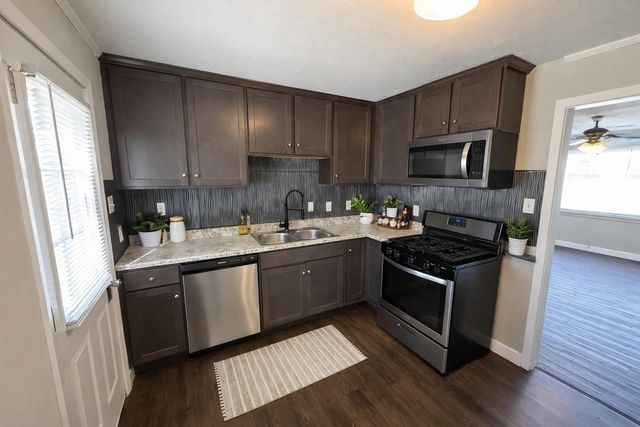 210 HIGHVIEW AVE, Columbia, MO 65203