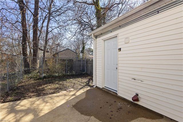 705 Harbour North DR, Chesapeake, VA 23320