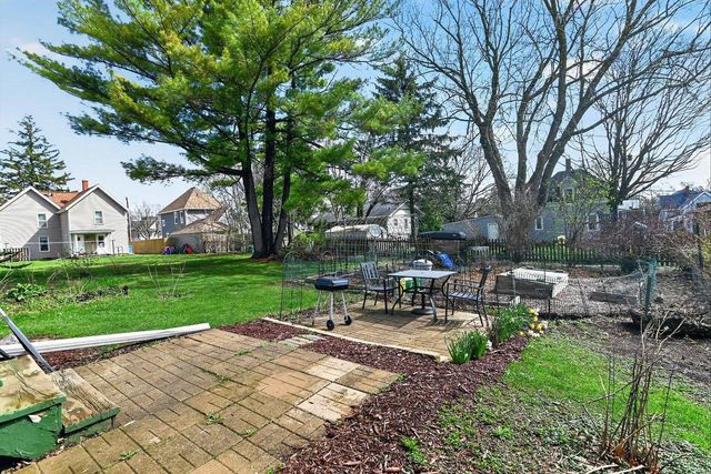 103 7th Street, Mount Horeb, WI 53572