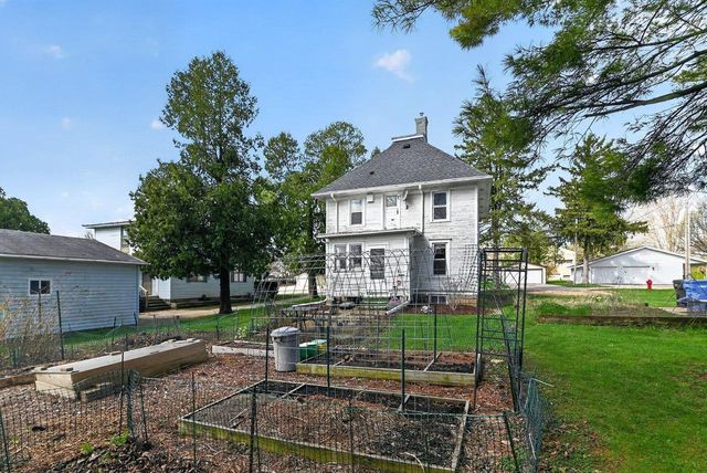 103 7th Street, Mount Horeb, WI 53572