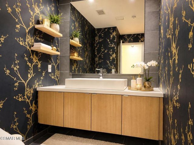 4535 Lennox Avenue, Sherman Oaks, CA 91423