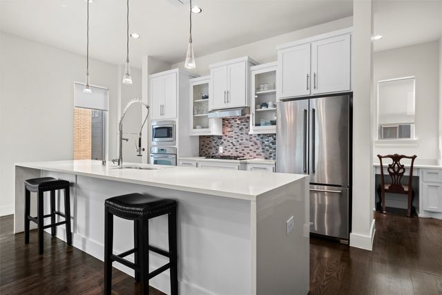 3102 Pavonia Drive, Dallas, TX 75204