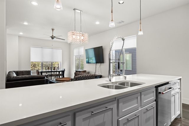 3102 Pavonia Drive, Dallas, TX 75204