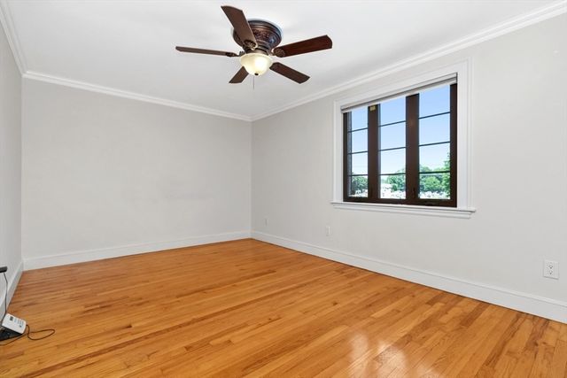 958 Belmont St 958, Watertown, MA 02472