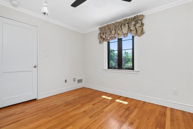 958 Belmont St 958, Watertown, MA 02472