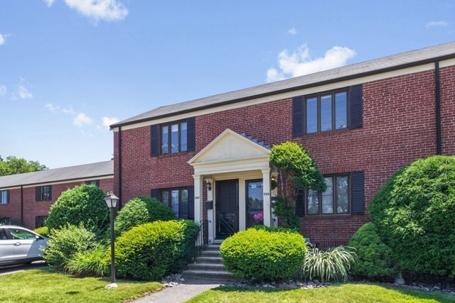 958 Belmont St 958, Watertown, MA 02472
