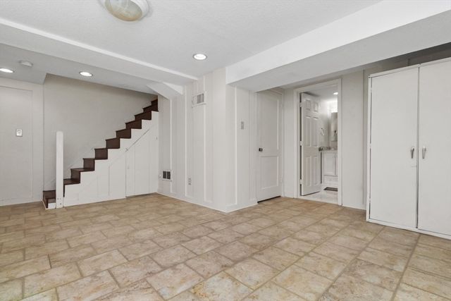 958 Belmont St 958, Watertown, MA 02472
