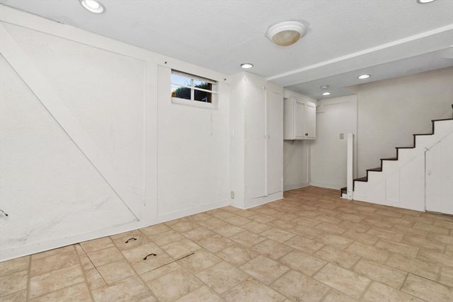 958 Belmont St 958, Watertown, MA 02472