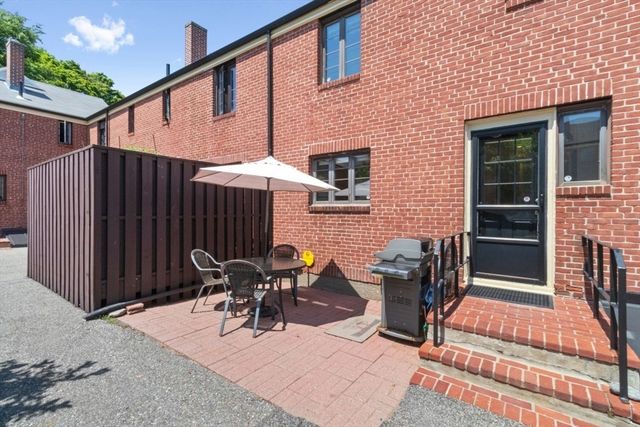 958 Belmont St 958, Watertown, MA 02472